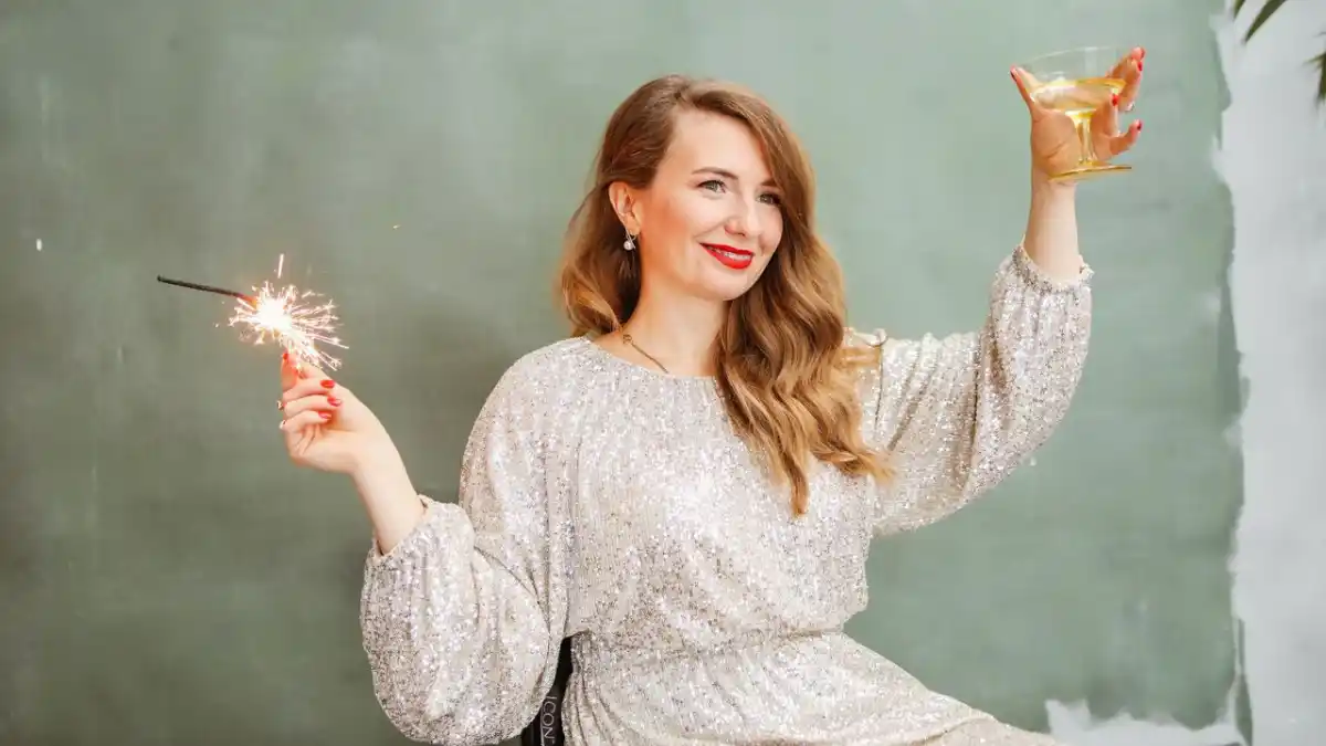 What to Wear to a Wedding When You're Over 40 2 Dress code section
