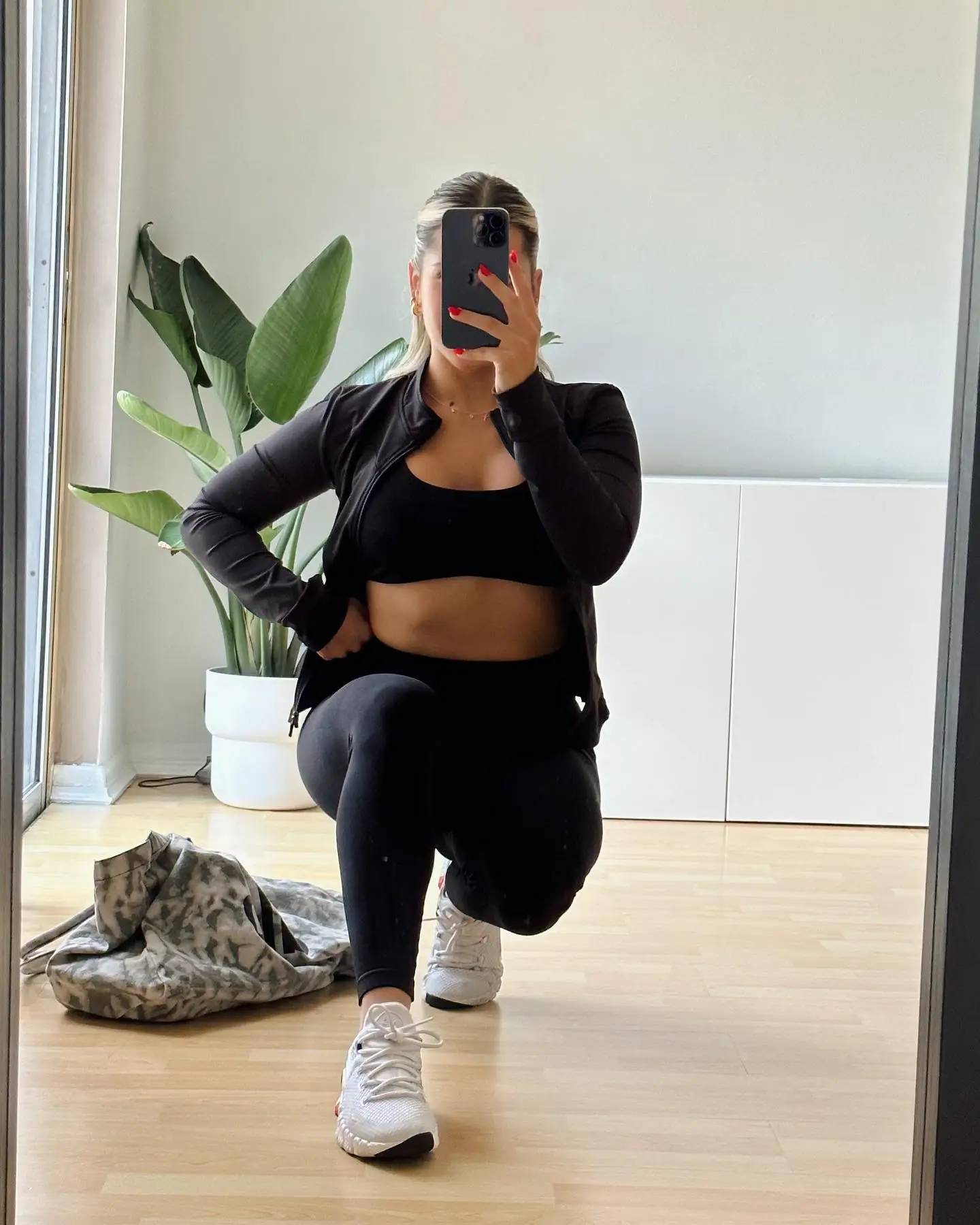 Pilates Outfits for Women Over 40: 10 Looks That Stay Put 6 5. Cropped Jacket Layered Over a Bra and Legging Set