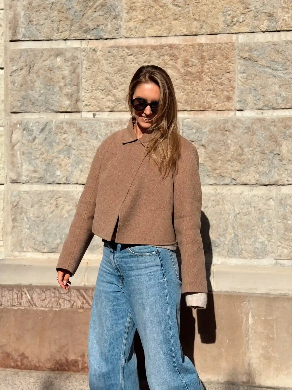 18 Wool Coat Outfits for Women Over 40 You Can Copy This Winter 16 15. Cropped Camel Wool Jacket With Baggy Wide Leg Jeans