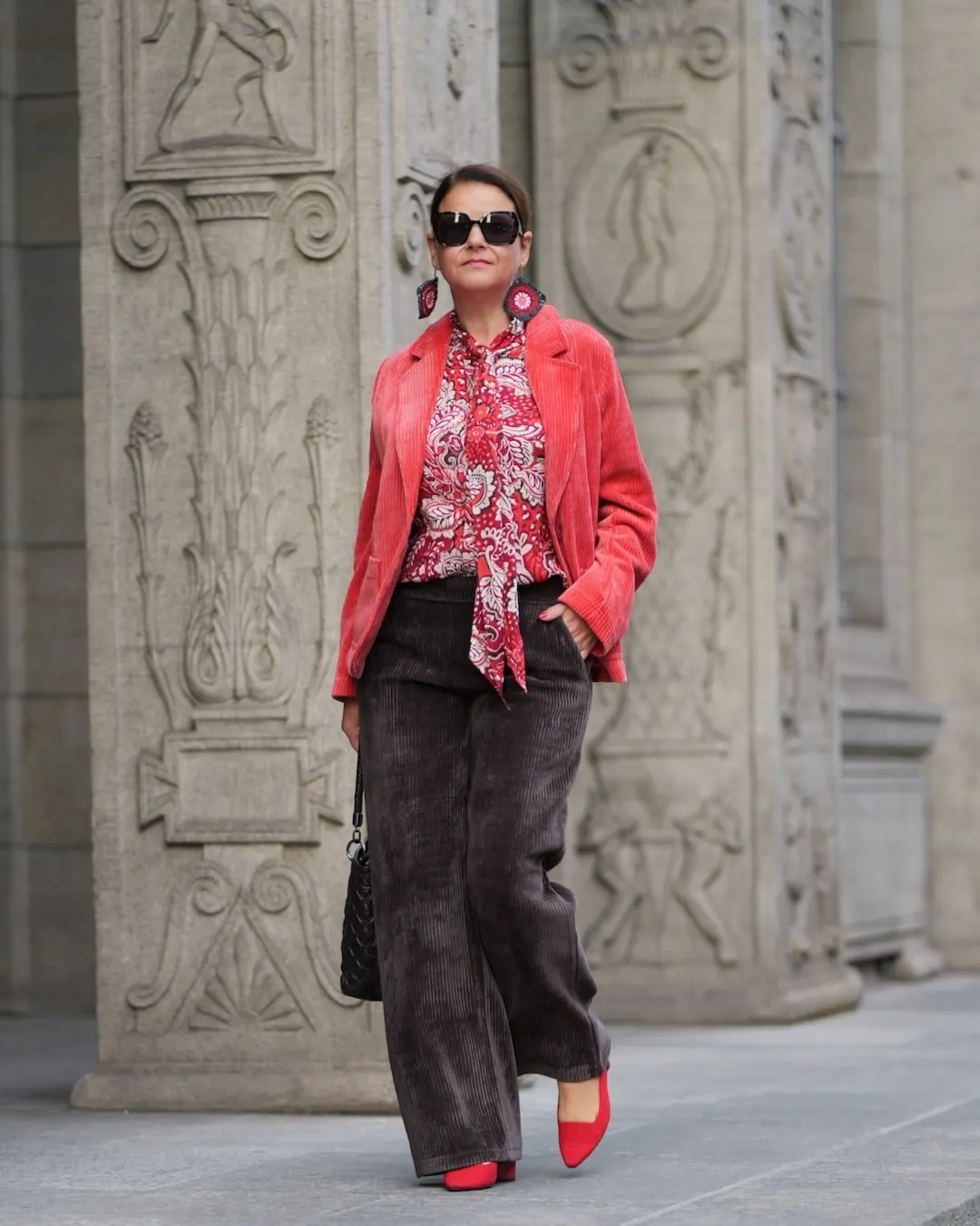 16 Corduroy Outfits for Women Over 40 6 5. Coral Corduroy Blazer with Wide Leg Trousers