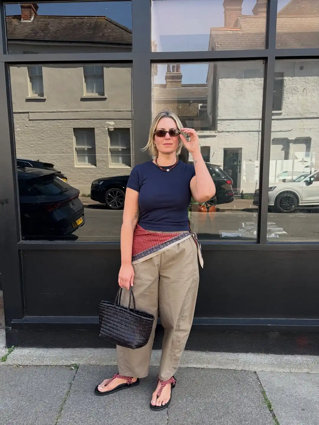Fall Capsule Wardrobe for Women Over 40 (20 Pieces) 5 4. Navy Fitted T-Shirt