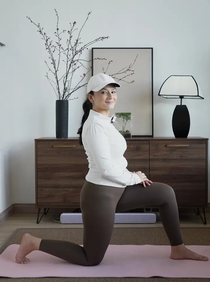 Ivory Zip Jacket with Espresso Leggings and a Cap