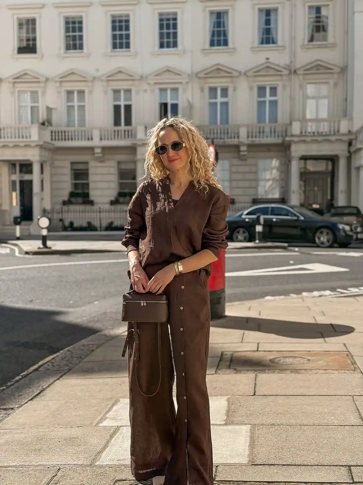 15 Linen Outfits for Women Over 40 That Feel Easy and Look Polished 11 10. Chocolate Brown Linen Set
