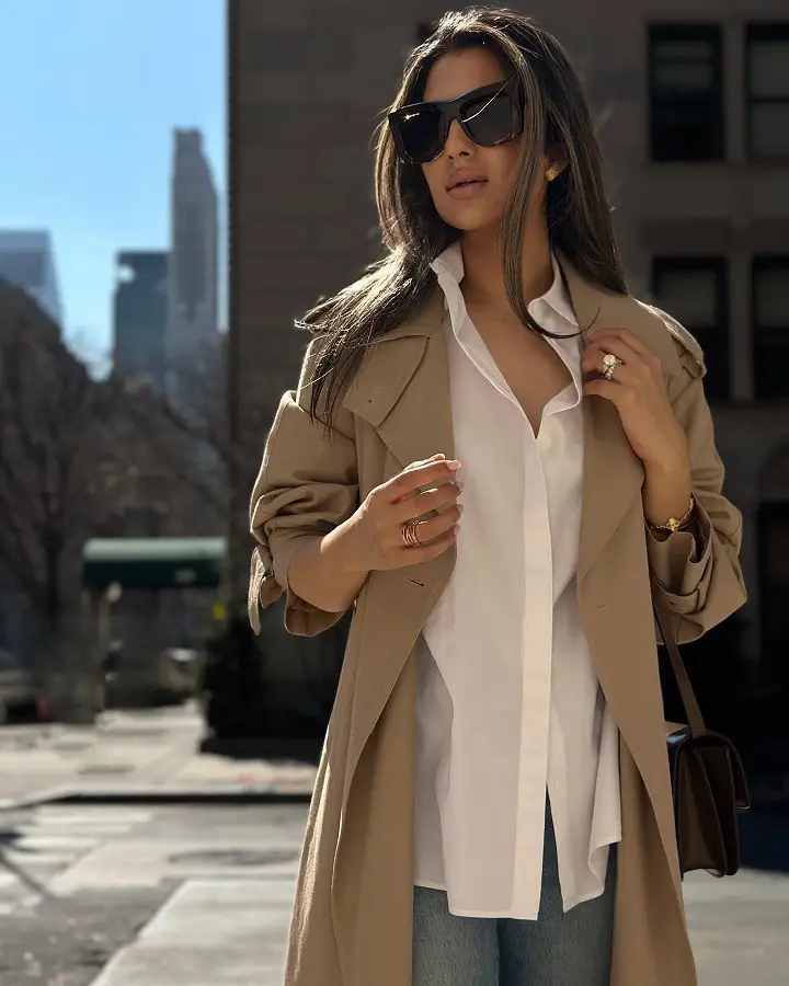 Trench With an Oversized White Shirt and Pushed Up Sleeves