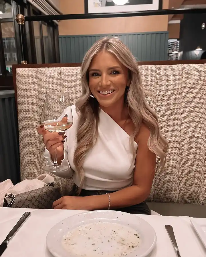 15 Fall Date Night Outfits Over 40 That Look Expensive Without Trying 8 jessicafwebb