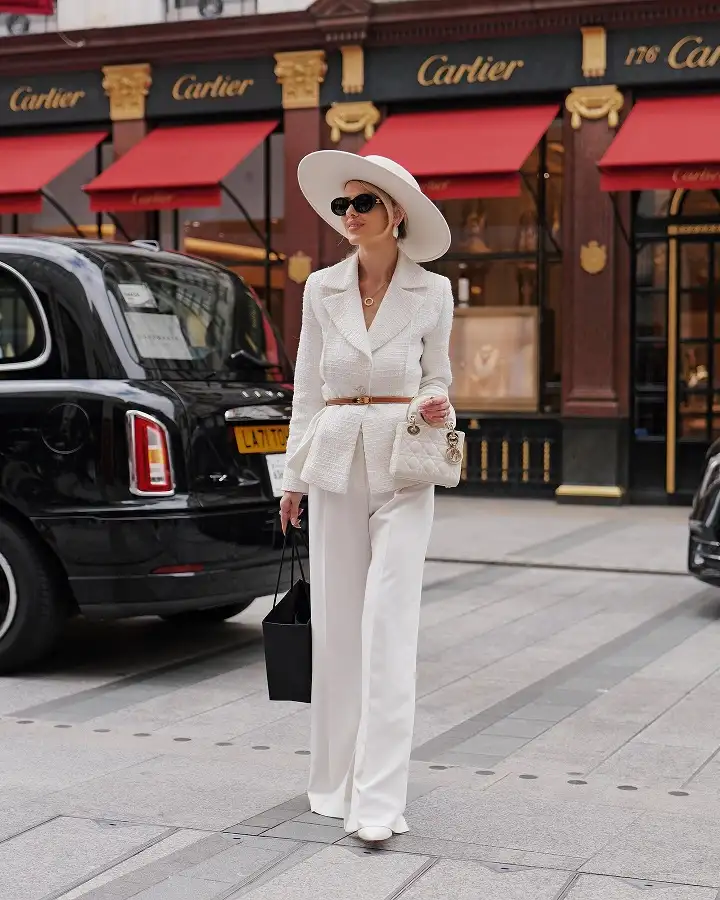 20 Quiet Luxury Outfits for Women Over 40 (Old Money Style, Real-Life Ready) 4 Belted White Tweed Jacket and Wide-Leg Trousers