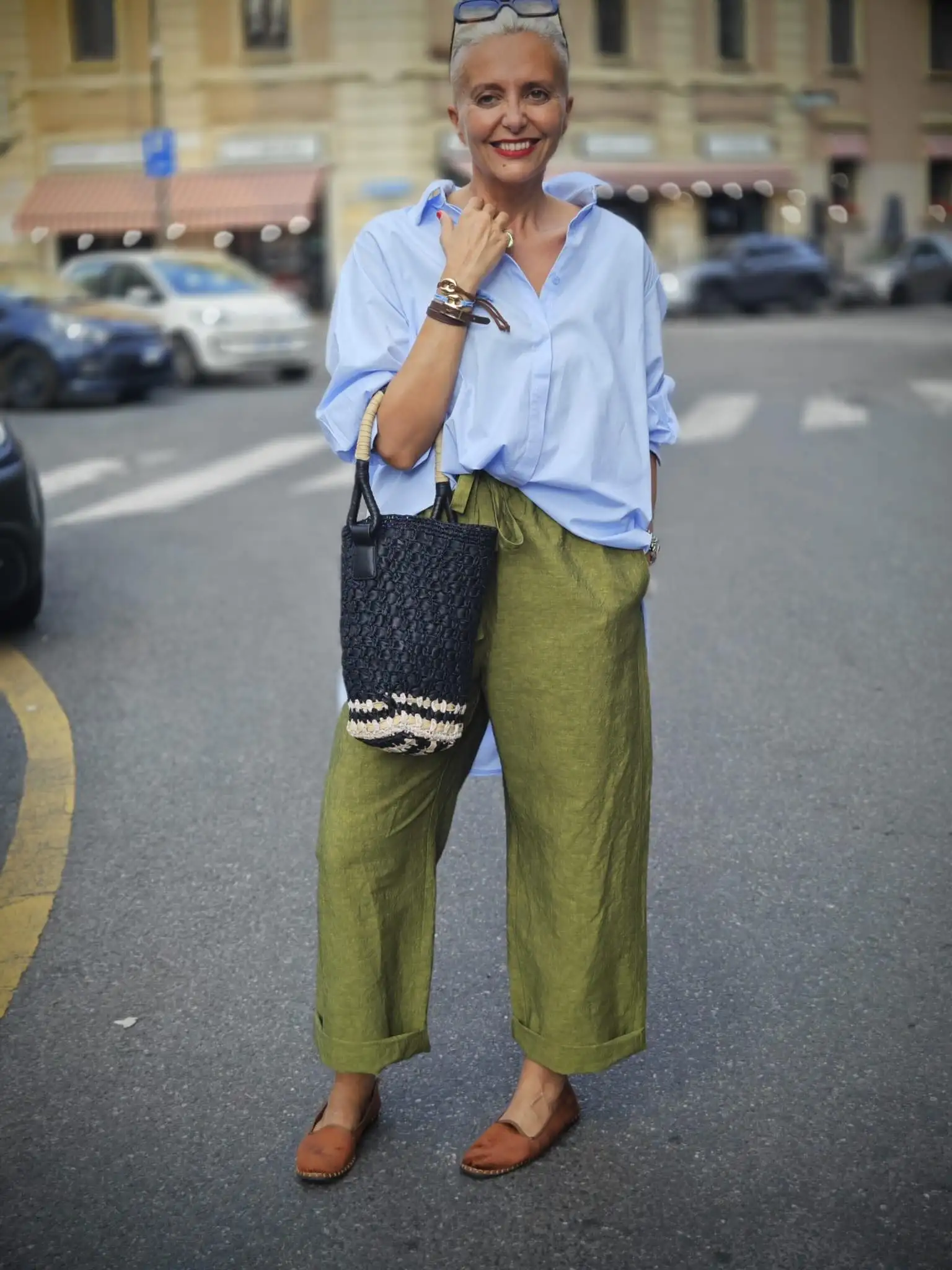 15 Chic Outfits for Women Over 40 You Can Copy This Week 3 Oversized Blue Shirt With Olive Linen Trousers