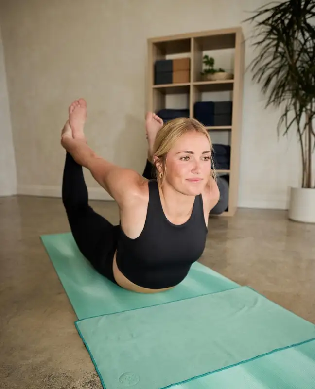 Black Crop Tank and Leggings for Backbends
