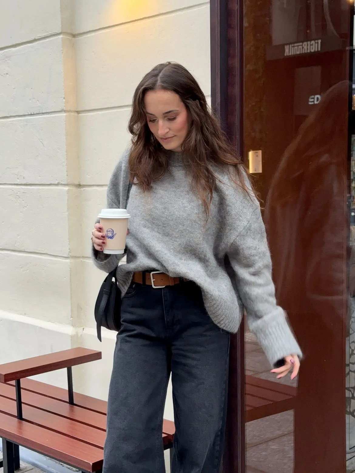 17 Fall Outfits Every Woman Over 40 Will Want to Copy 13 12. Grey Sweater and Belted Wide Leg Jeans