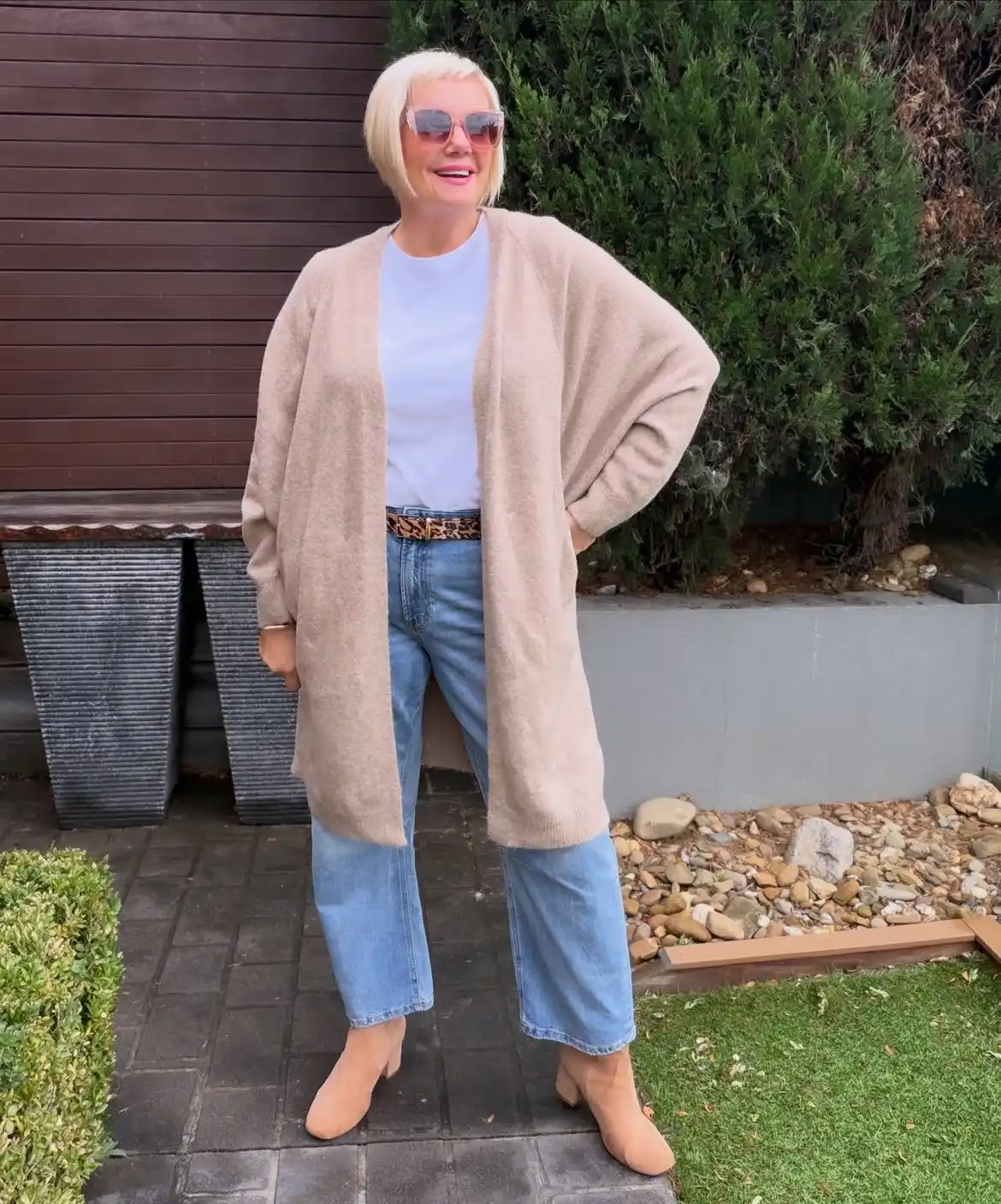 Modern Style: 20 Fall Outfits for Women Over 50 8 7. Long Cardigan with Straight Leg Jeans