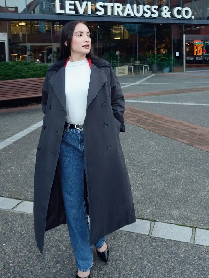 Charcoal Trench With Straight Jeans and Patent Pumps