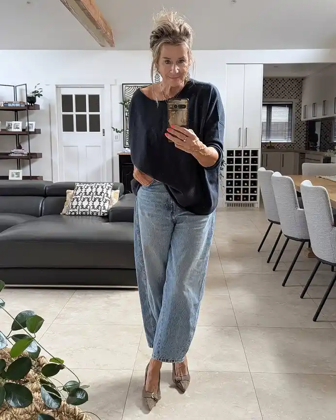 Navy Oversized Sweater With Barrel Leg Jeans