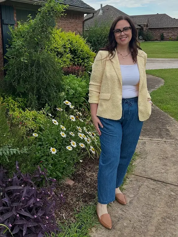 18 Spring Work Outfits for Women Over 40 That Feel Fresh, Not Fussy 6 Butter Yellow Blazer With Chambray Pull On Pants