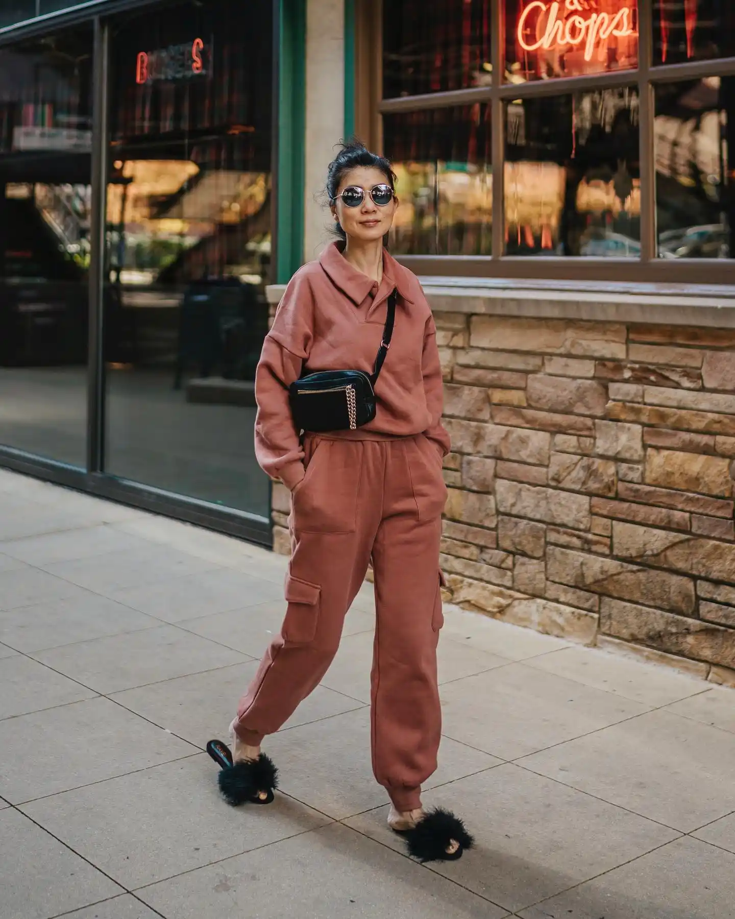 15 Athleisure Outfits for Women Over 40 9 8. Collared Sweatshirt and Cargo Joggers